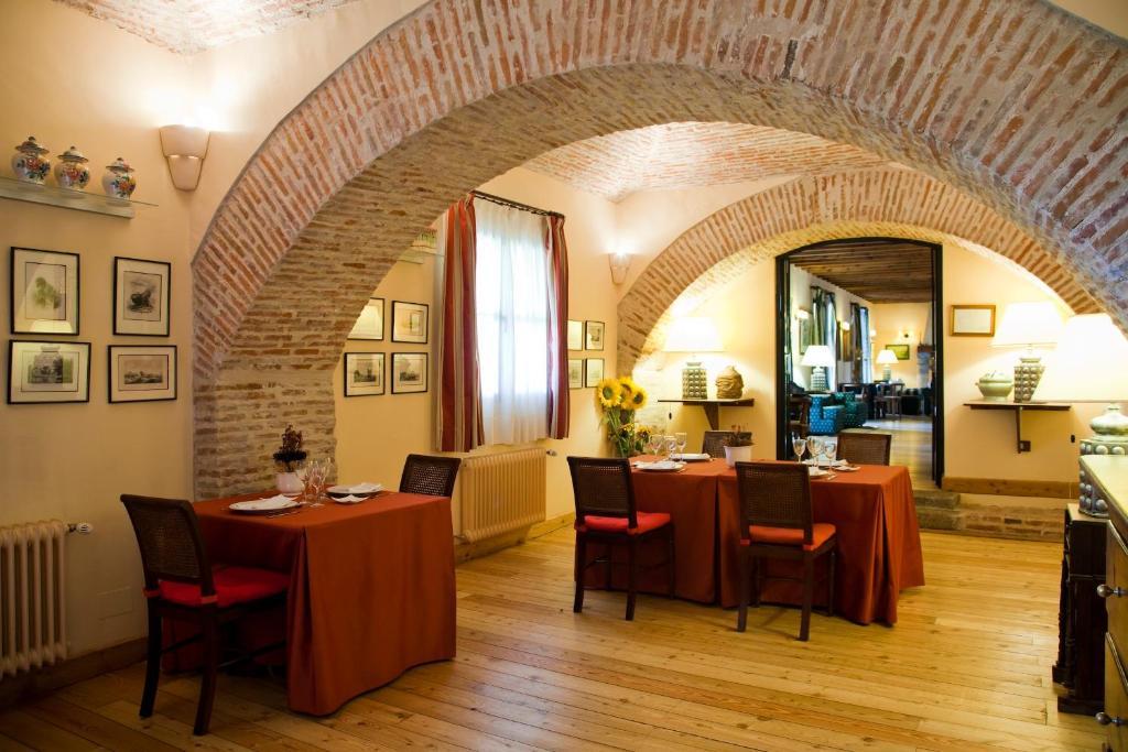 Pozal de Gallinas 波萨达瑞尔德尔派纳旅馆酒店 外观 照片